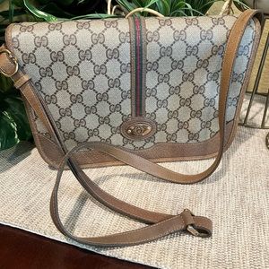 SOLD ! Vintage GG Gucci shoulder crossbody bag purse